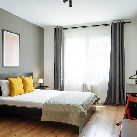Downtown Friendly Apartamento Bucarest
